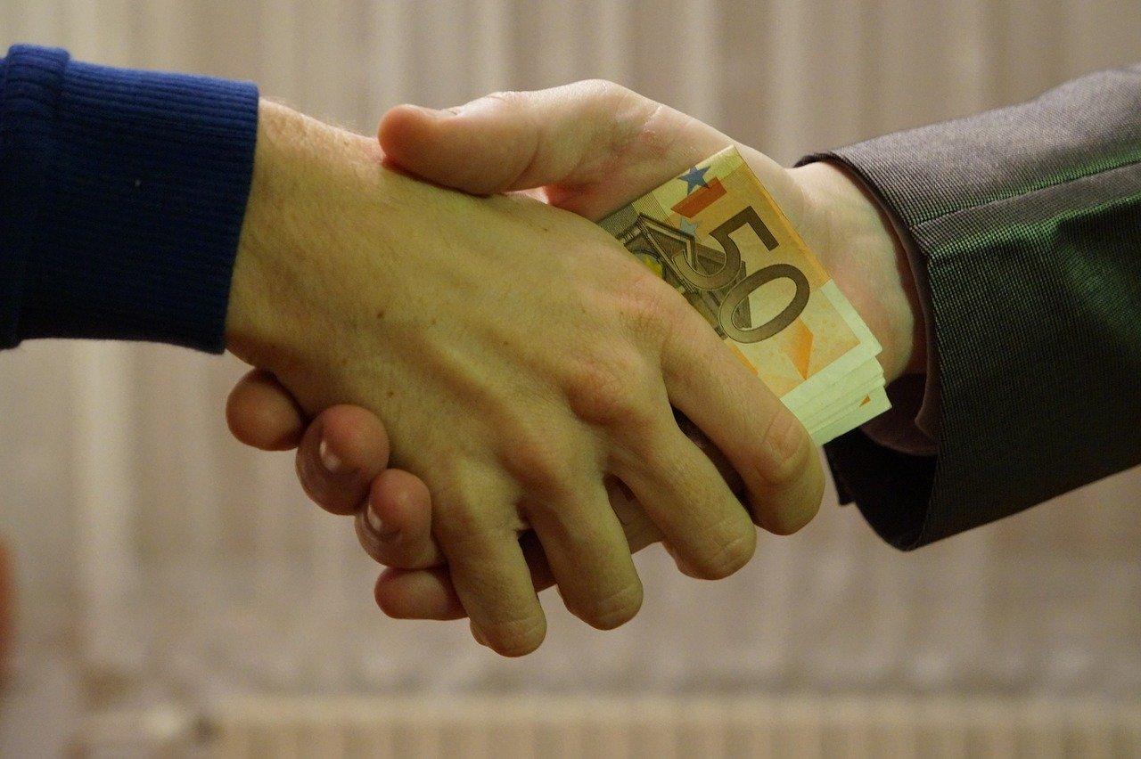 Crédit immo : comment payer les frais de notaire ? - Crédit offert